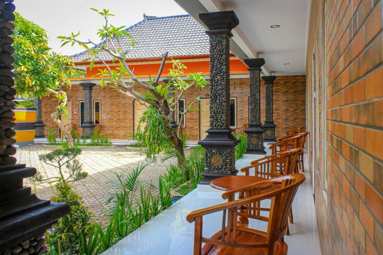 Hotel Niki Jembrana Extérieur photo