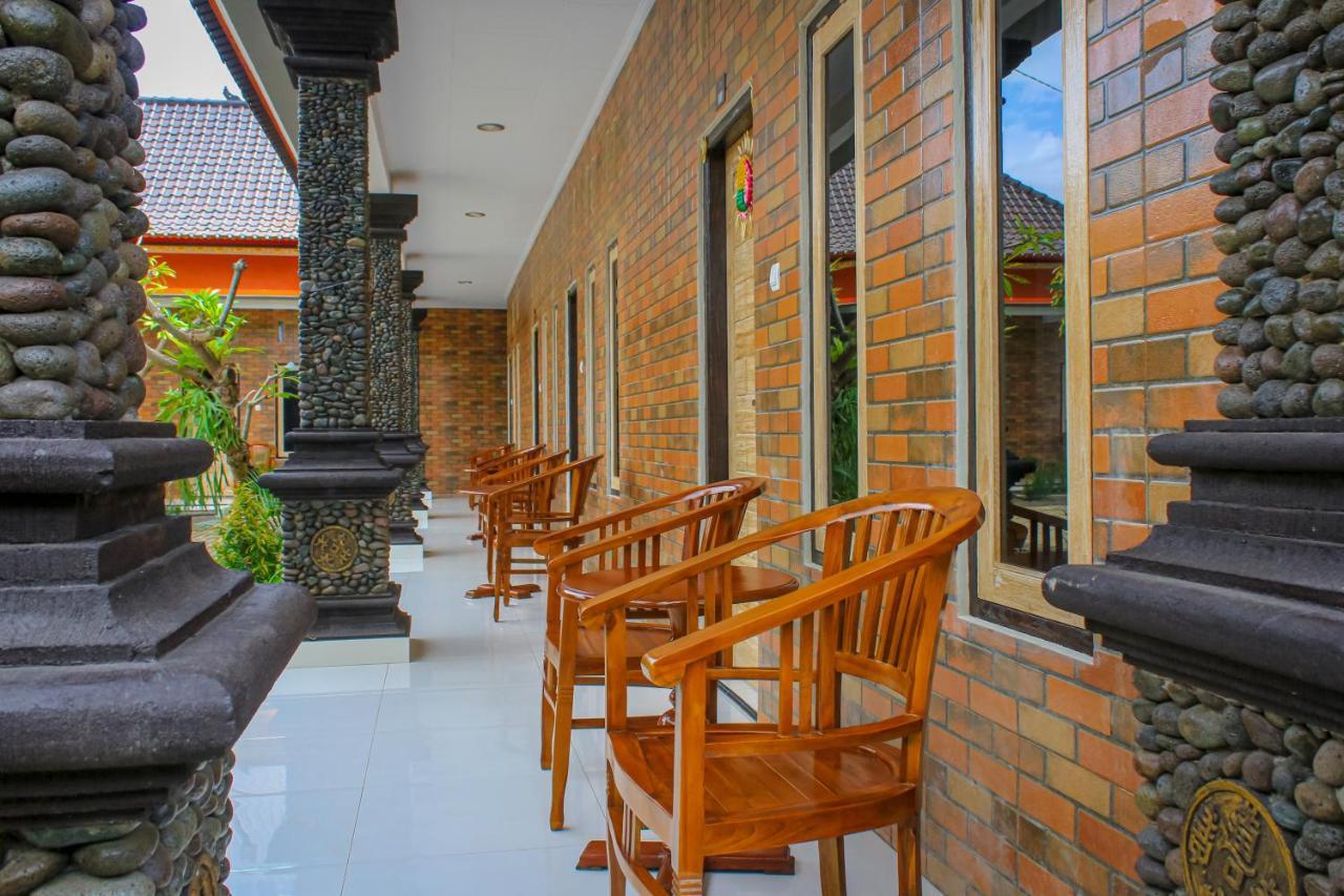 Hotel Niki Jembrana Extérieur photo