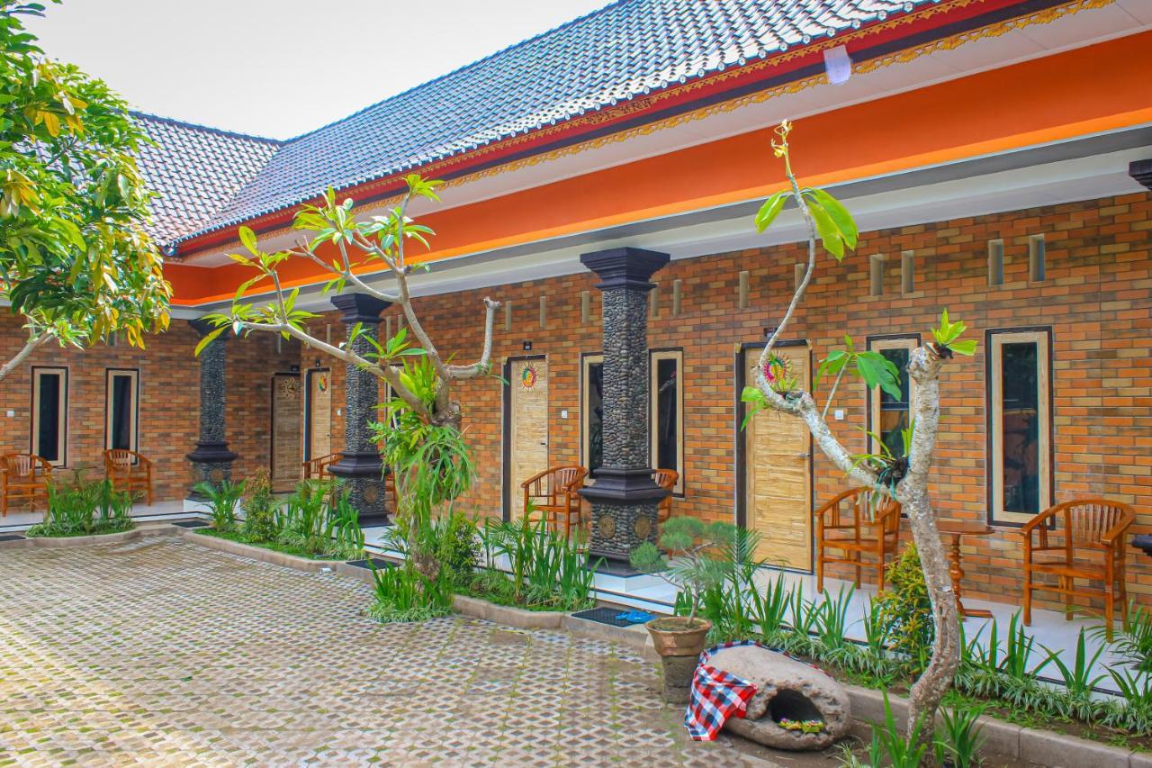 Hotel Niki Jembrana Extérieur photo